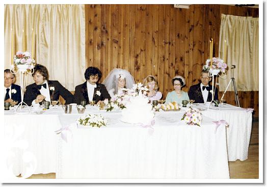 07-wedding_party_reception_table