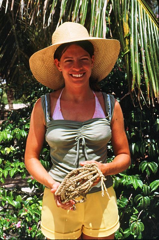 53-Ruth_hemp_rope The rope Ruth is holding is made from palm fibers.