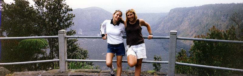07 Mathilda (left) took a trip to Hawaii to visit her criend Sarah, who had transferred from UMass/Amherst to Hawaii to major in oceanography.