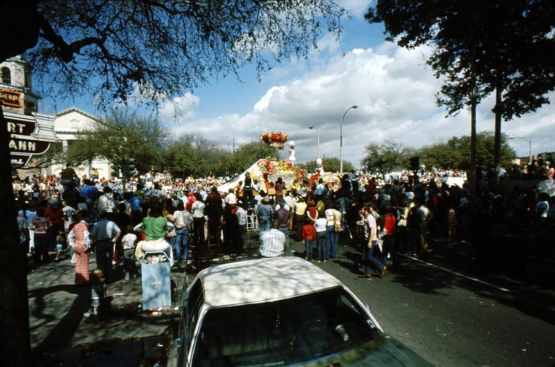 jeff_davis-03 Another float in the Disney-theme parade.