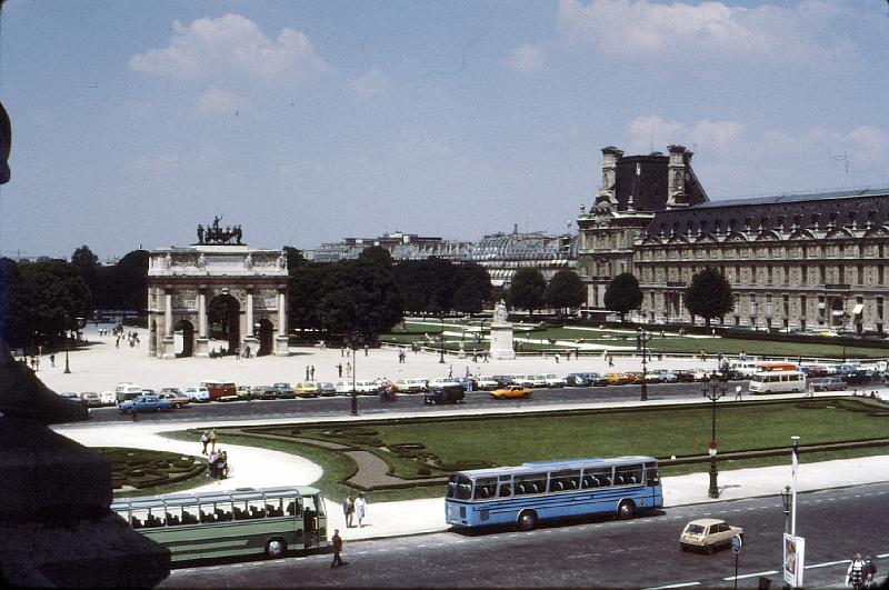 petit_arch_from_Louvre 