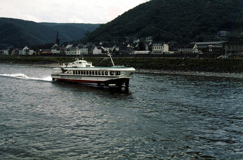 river_hydrofoil Cologne-to-Dusseldorf commuter hydrofoil