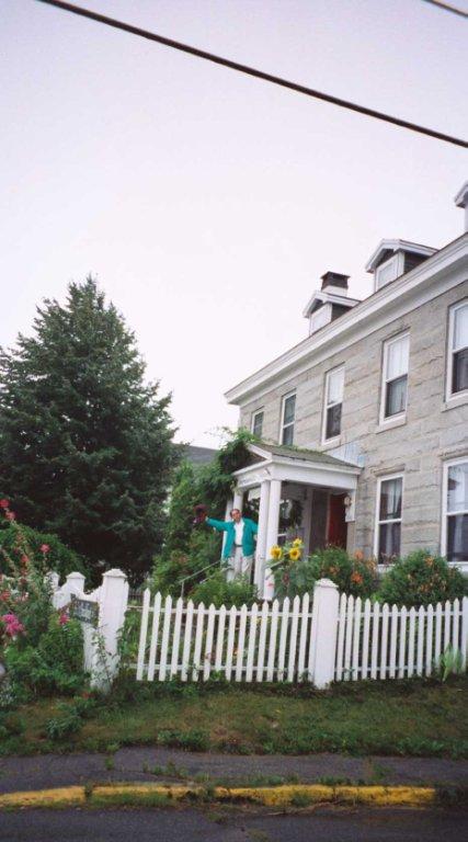dan-oldgranite Rockland: Ruth and I stayed at the Old Granite Inn, a lovely B&B right on Main Street across from the Vinalhaven Island ferry terminal.
