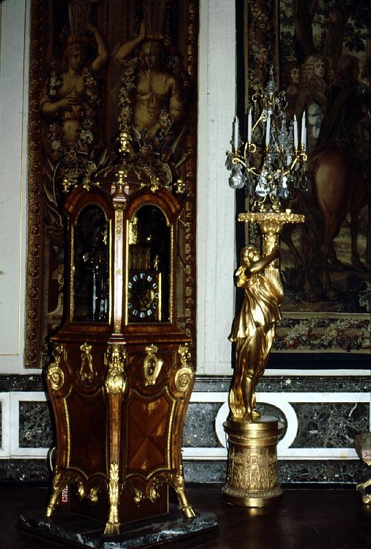 clock_in_Mercury_drawing_room In the Mercury Drawing Room