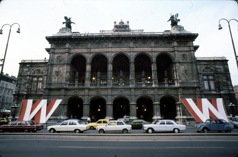 royal_opera_house The Vienna Royal Opera House, the same one that Walter Cronkite appears in on PBS every New Year.